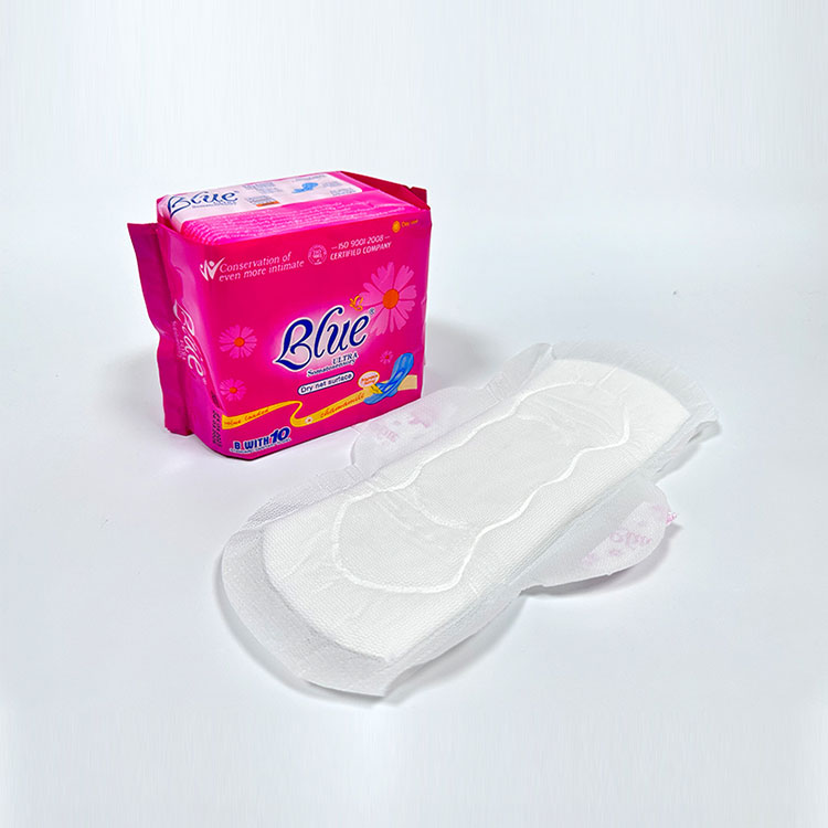 Quel matériel est nécessaire pour fabriquer des serviettes hygiéniques?